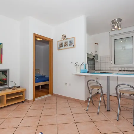 Apartman Hana *